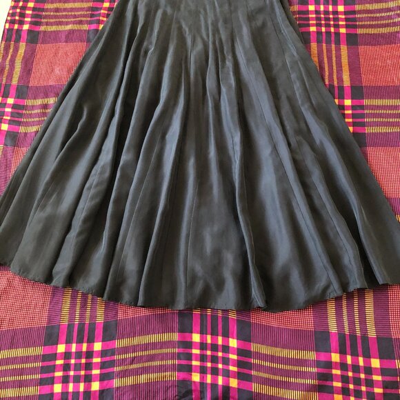 Fine Silk Voluminous Charcoal Maxi Skirt - Picture 5 of 14